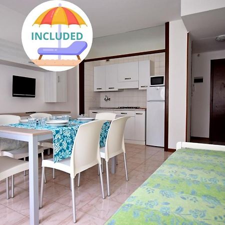 Condominio Luna 1 Lignano Sabbiadoro Exteriör bild